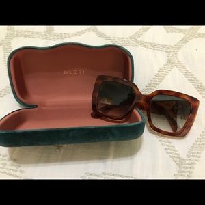 NEW Gucci oversized square sunglasses